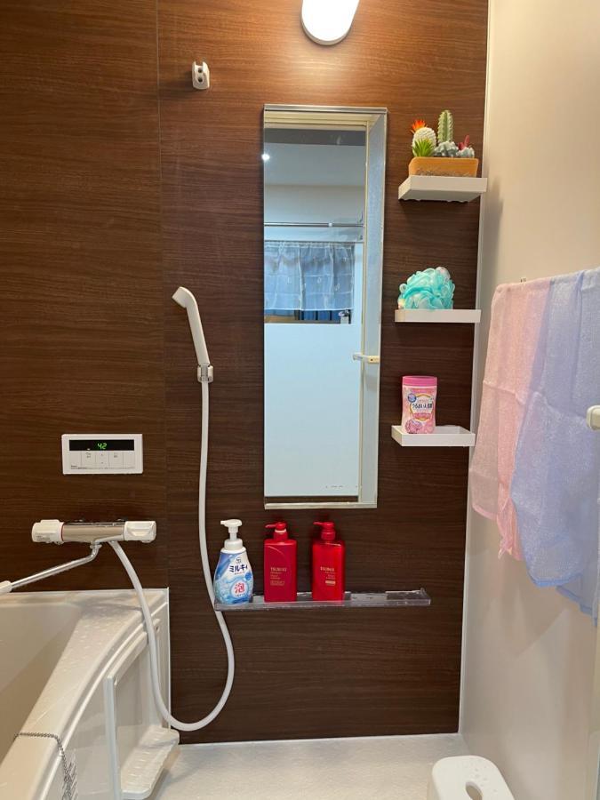 Namba Shinsaibashi 10 Mins Reiko Guest House Osaka Exterior photo