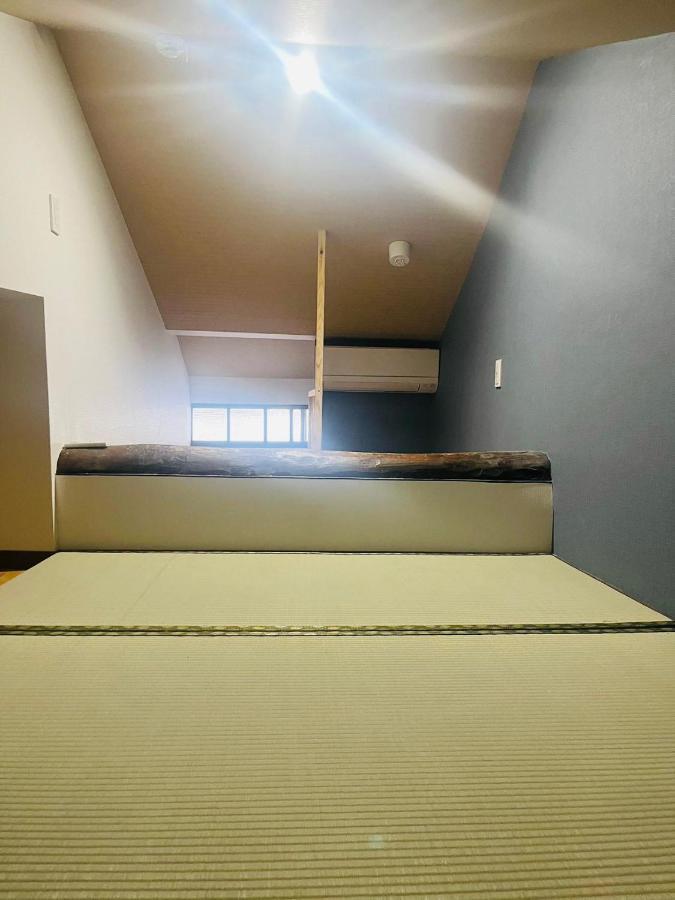Namba Shinsaibashi 10 Mins Reiko Guest House Osaka Exterior photo