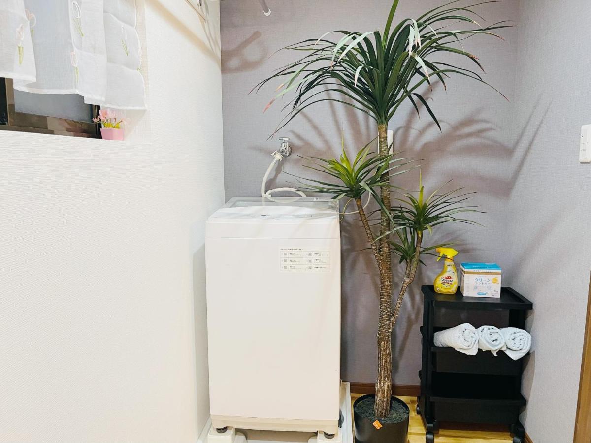 Namba Shinsaibashi 10 Mins Reiko Guest House Osaka Exterior photo